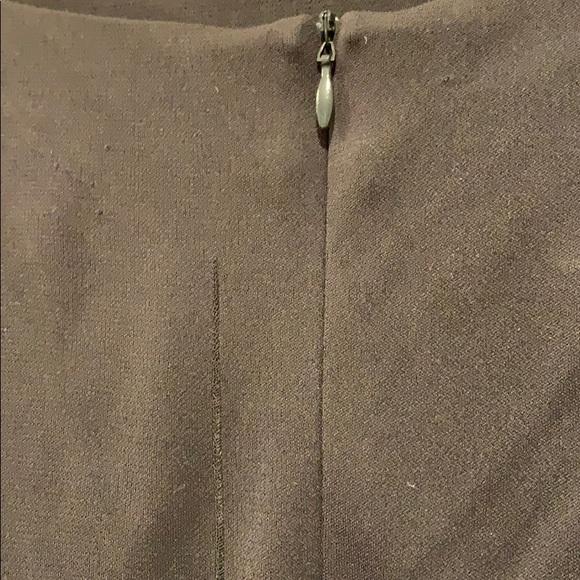 Slinky Versace Versus Skirt Grey with Red Hem - Picture 5 of 7